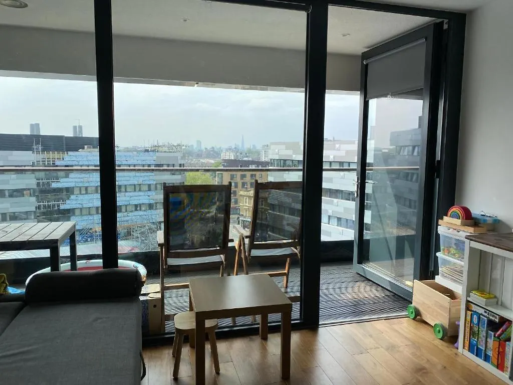 Greenwich Skyline Retreat - 2Bed Flat London Apartment